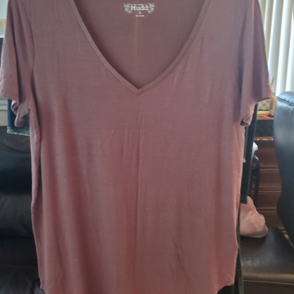 Mudd womens mauve tshirt with spandex size med